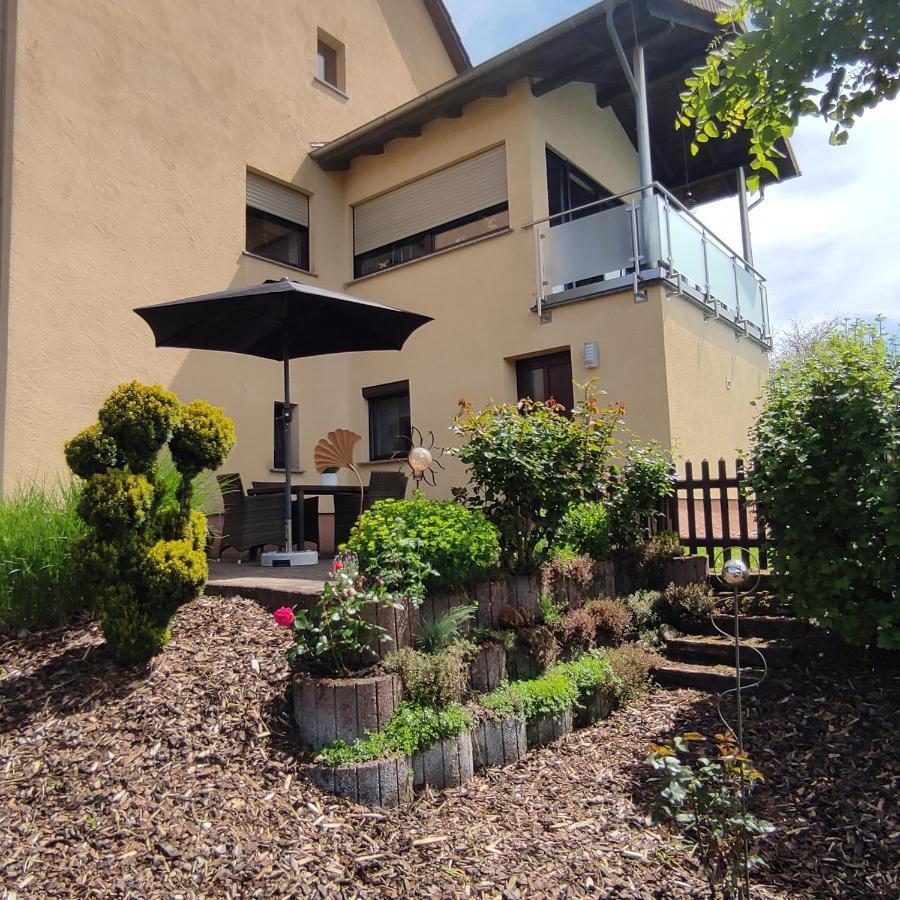 Zum Buchenblick Apartment Sankt Wendel Luaran gambar